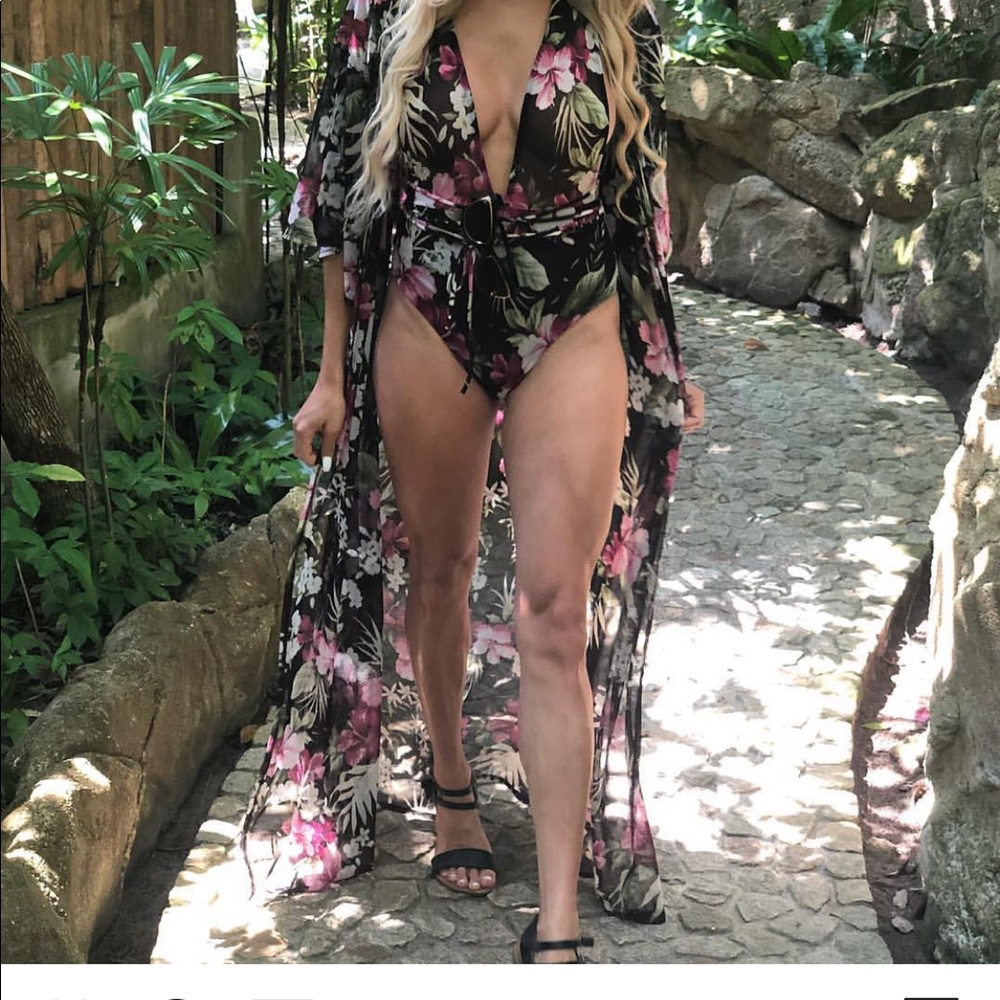 Bodysuit and kimono set floral black